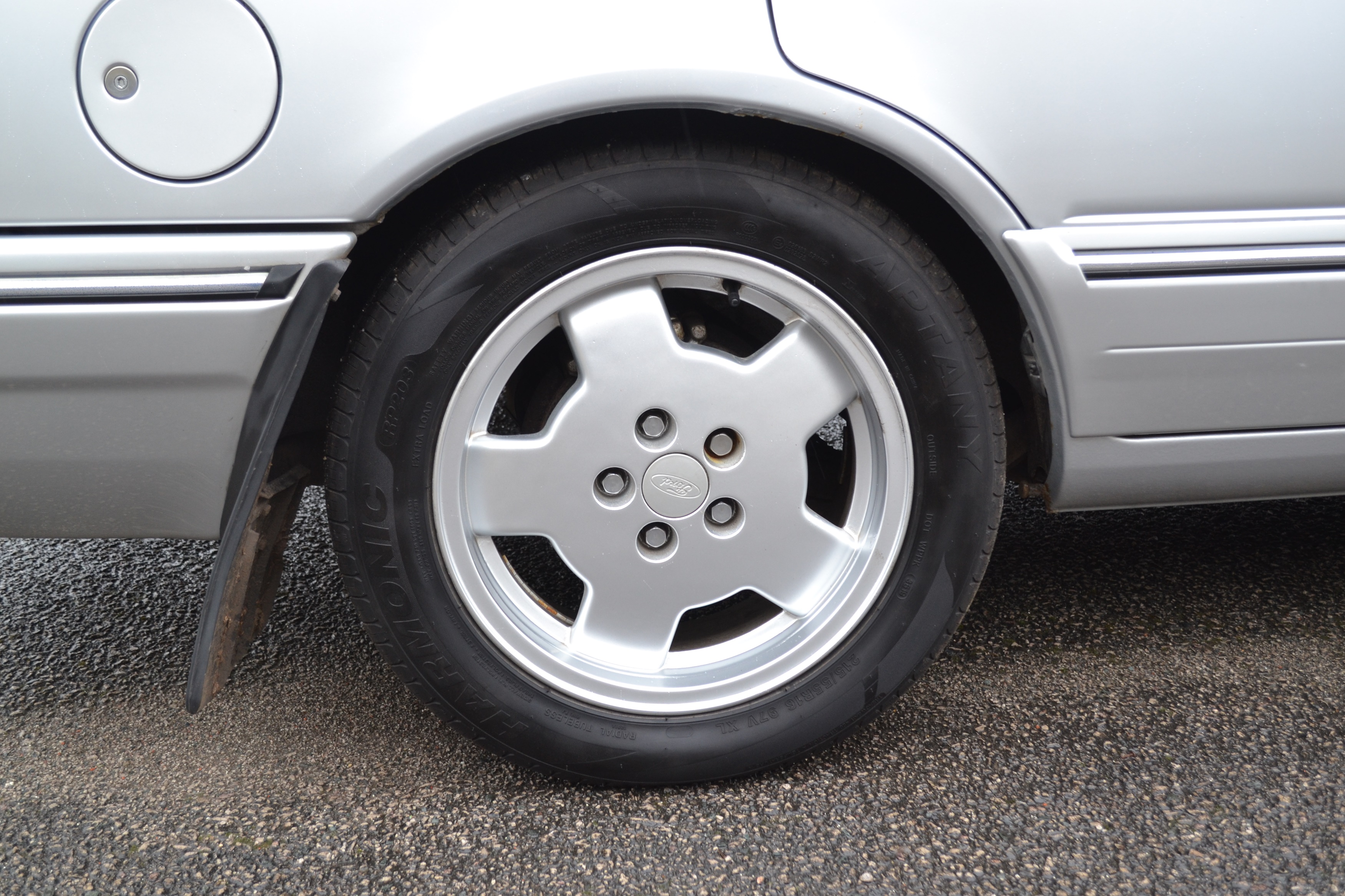Jante Alliage Ford Granada Scorpio 15 Pouces - Référence 6455974 - Neuve