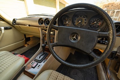 Lot 14 - 1981 Mercedes-Benz 500 SL