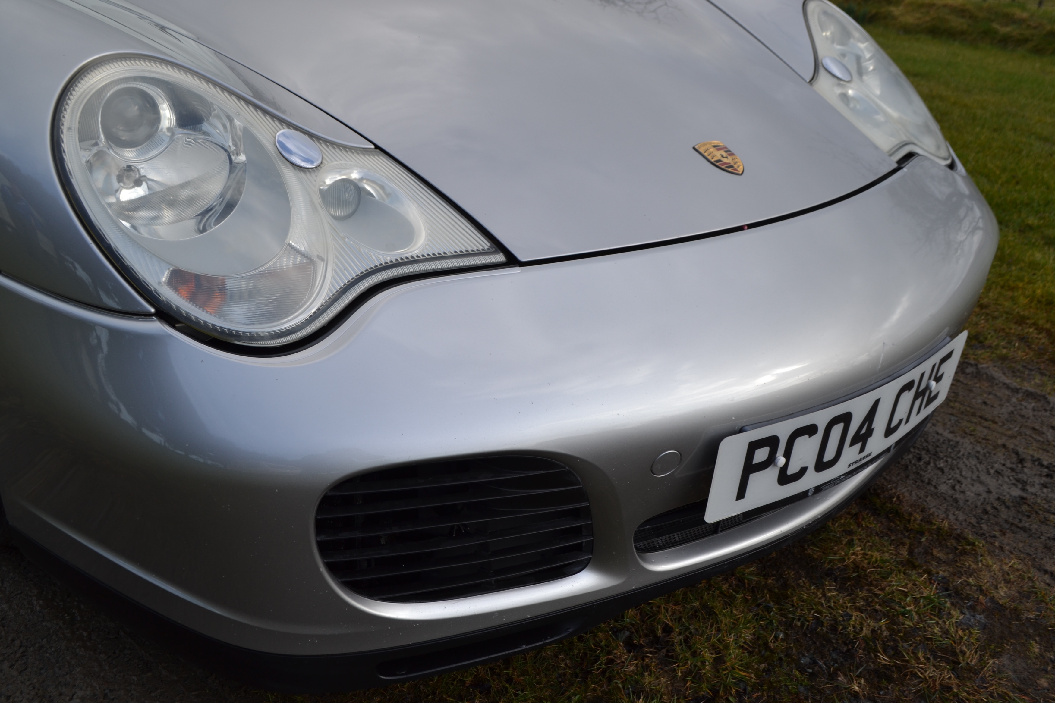 Lot 260 - 2004 Porsche 911 Carrera 4S Cabriolet