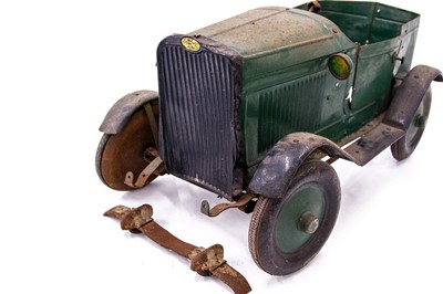 Lot 90 - Childs Vintage Pedal Car for Restoration