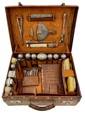Lot 70 - A 19th Century Ladies Travelling Vanity / Dressing Case
