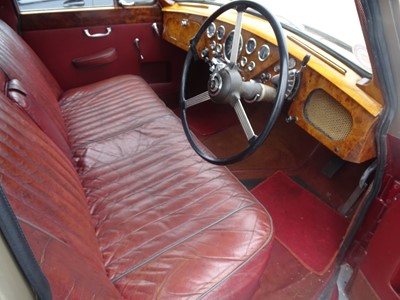 Lot 24 - 1960 Daimler Majestic