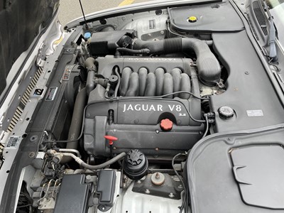 Lot 50 - 2002 Jaguar XJ8 3.2