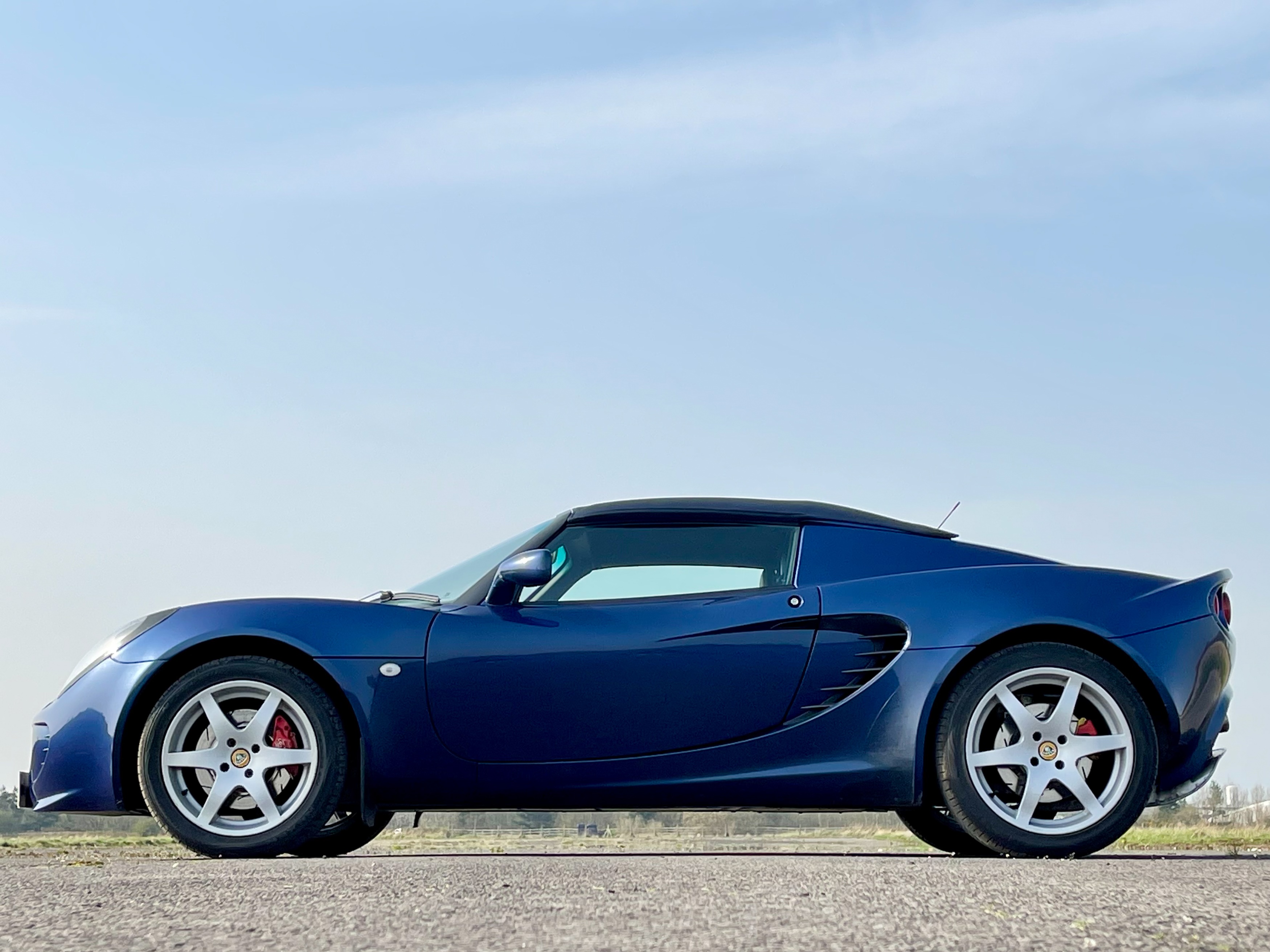 Lot 15 - 2001 Lotus Elise