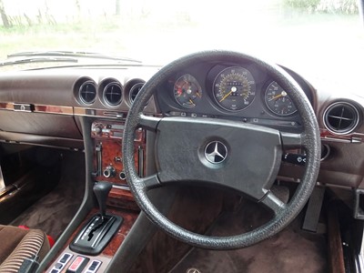 Lot 85 - 1981 Mercedes-Benz 280 SLC