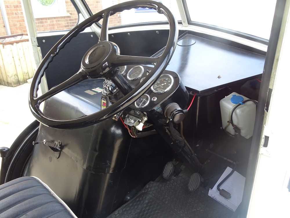 Lot 69 - 1956 Morris J-type Van