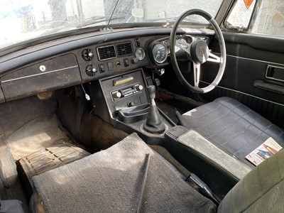 Lot 327 - 1973 MG B Roadster