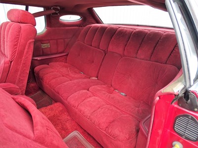Lot 83 - 1975 Lincoln Continental MKIV Versailles Edition