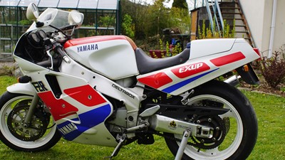 Lot 205 - 1989 Yamaha FZR1000REXUP