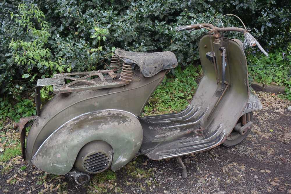 Lot 24 - 1951 Vespa Douglas 125