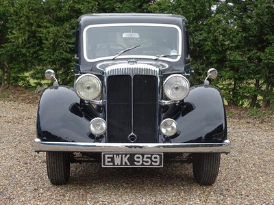 Lot 99 - 1940 Daimler EL24 Limousine