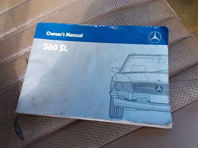 Lot 369 - 1986 Mercedes-Benz 560 SL