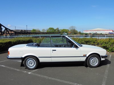 Lot 19 - 1990 BMW 320i Convertible