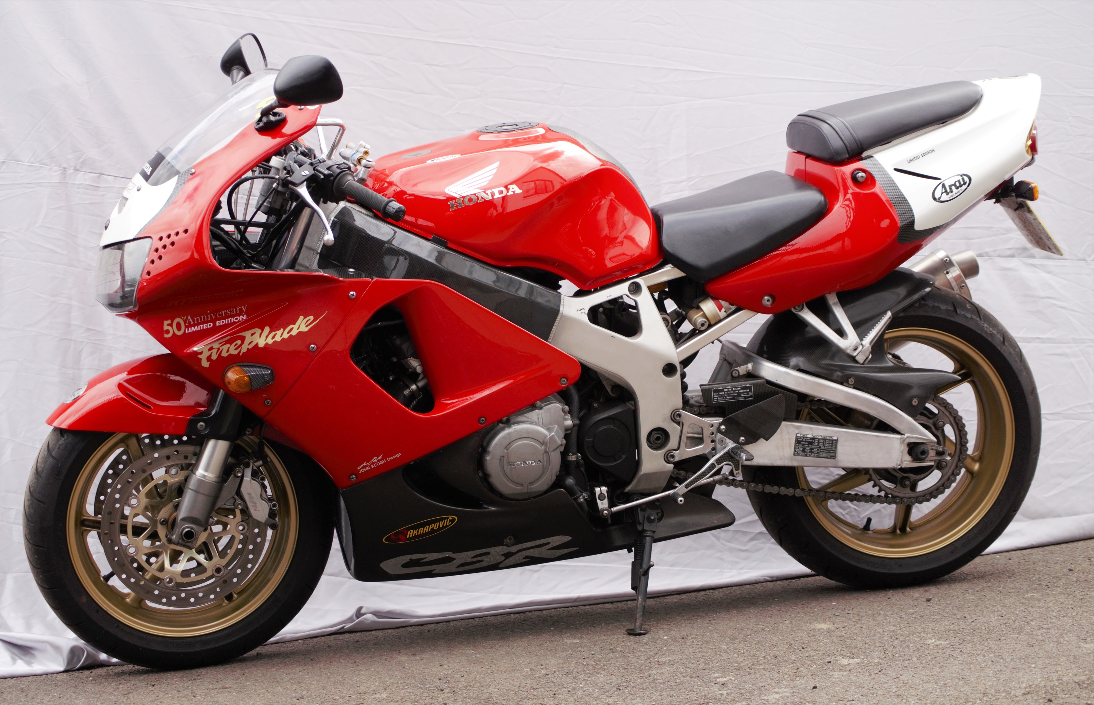 Lot 43 - 1999 Honda CBR900RR