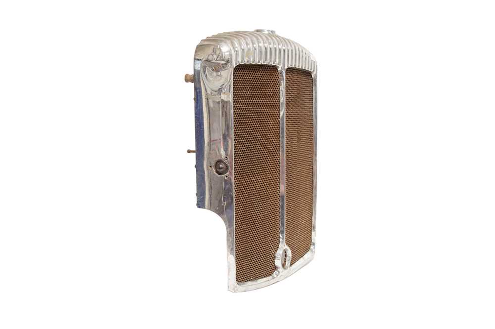 Lot 40 - Pre-War Daimler Radiator Shell