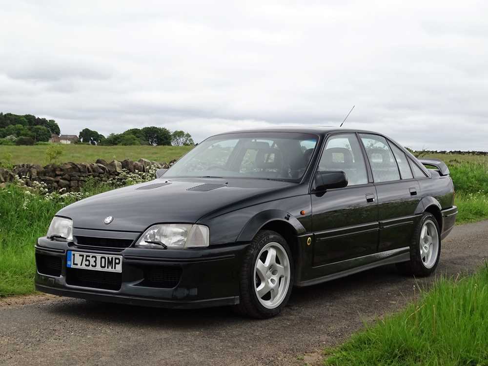 Lot 64 - 1993 Vauxhall Lotus Carlton