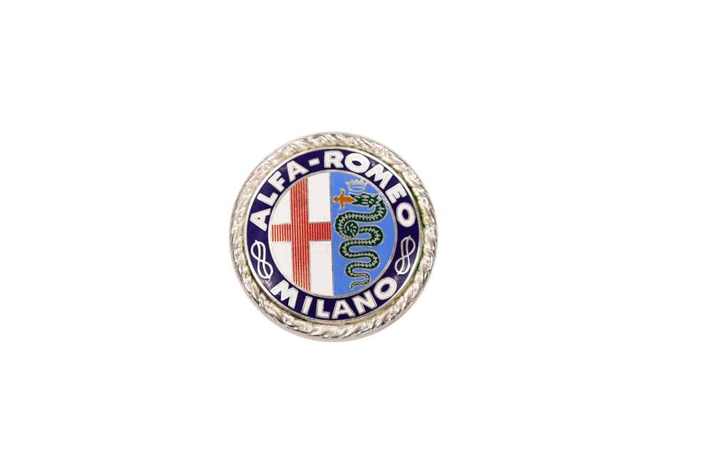 Lot 518 - A Rare Alfa Romeo ‘Milano’ Paperweight