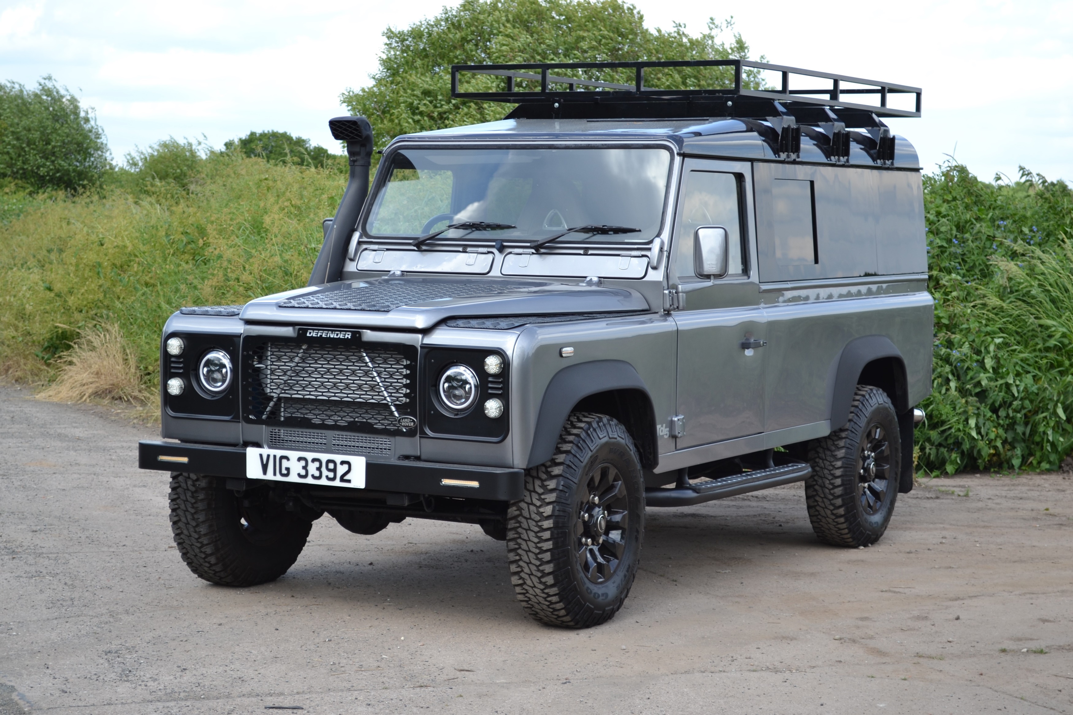 Lot 65 - 2004 Land Rover Defender 110 TD5