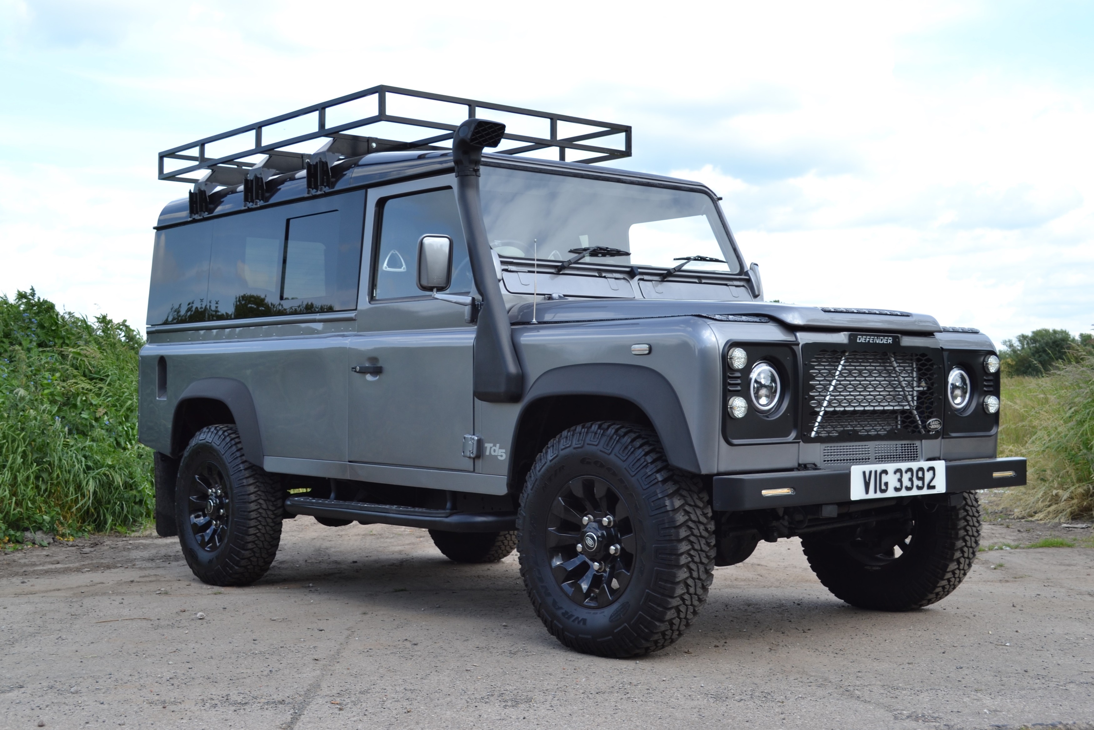 Lot 65 - 2004 Land Rover Defender 110 TD5