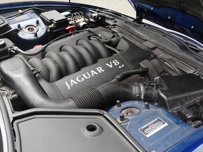 Lot 88 - 2000 Jaguar XK8 Convertible