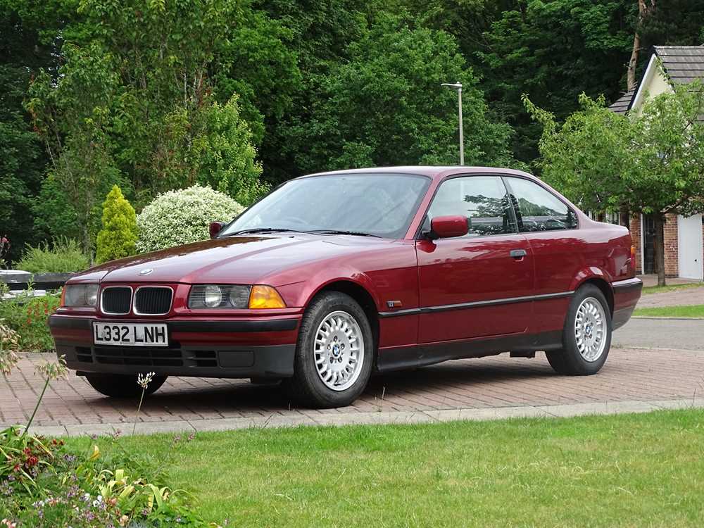  Lote 76 - 1993 BMW 318is Coupé
