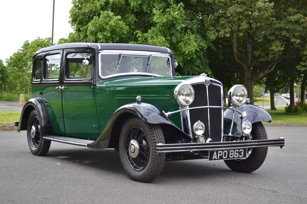 Lot 11 - 1935 Morris Oxford Sixteen Saloon