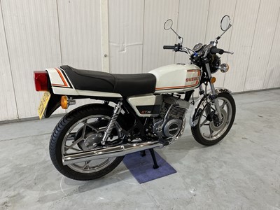 Lot 98 - 1981 Suzuki X7 250