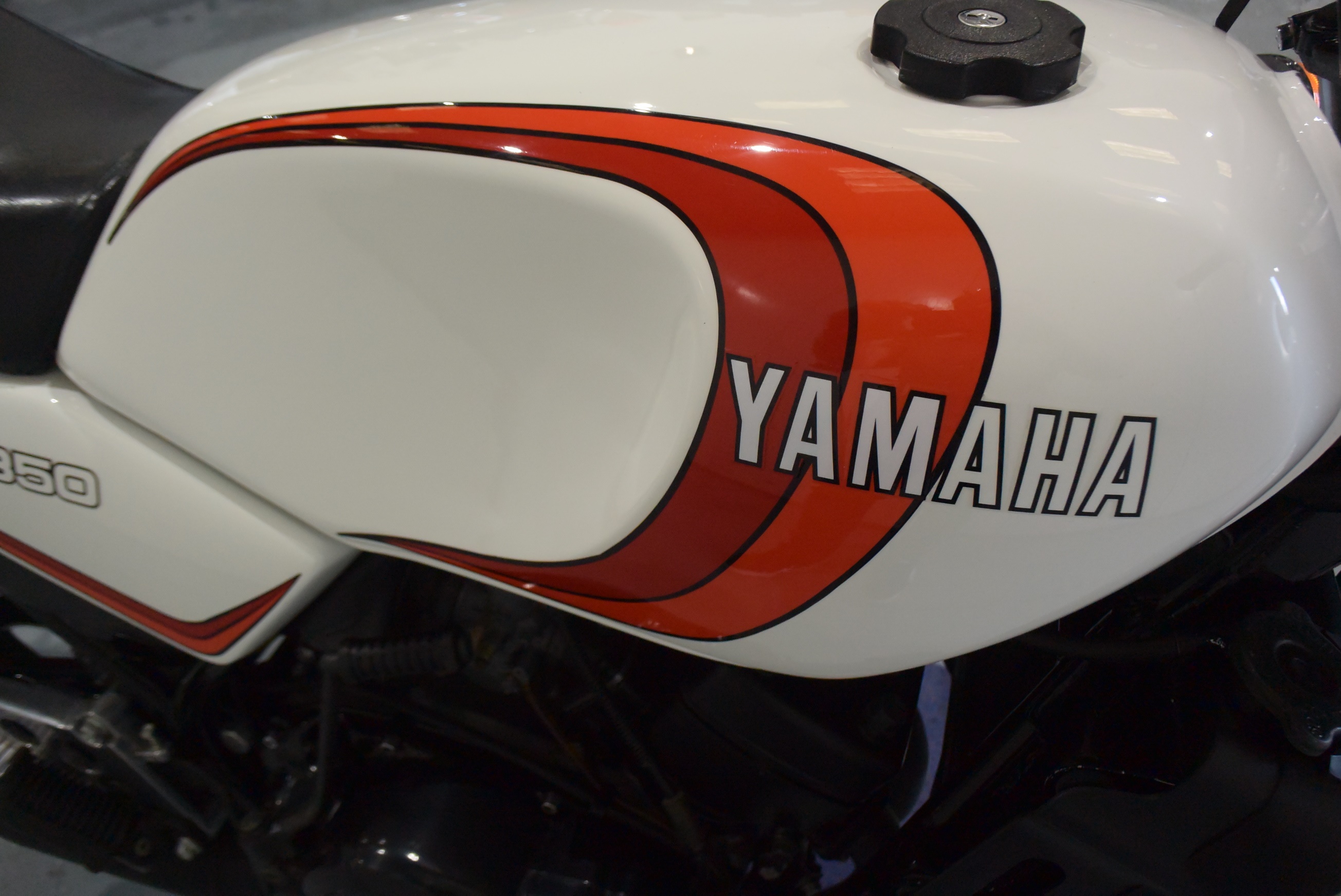 thumbnail interactive-video image 1 of Yamaha RD 350 LC Gear Lever – Steel, 1980-1983 UK Model – Replacement Part 1 of 3