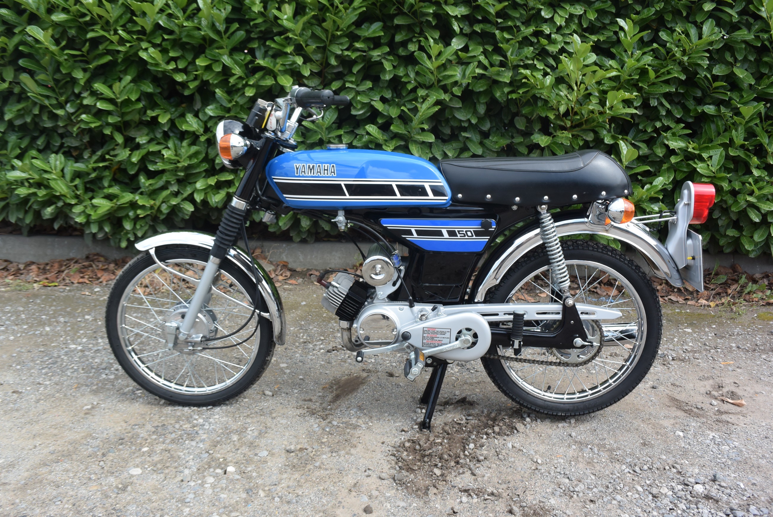 Lot 90 1977 Yamaha FS1 E lot-90-1977-yamaha-fs1-e