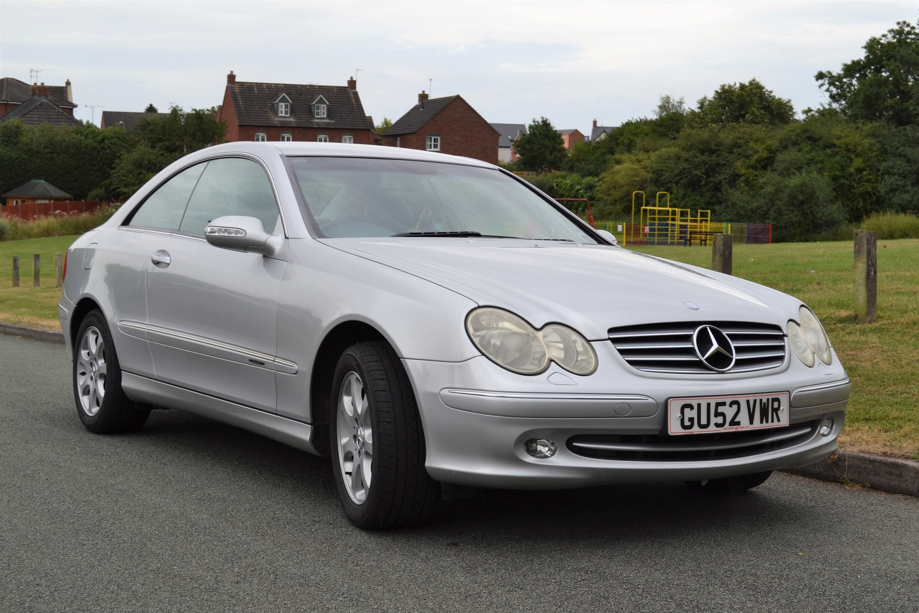 Lot 315 - 2003 Mercedes-Benz CLK 240 Elegance