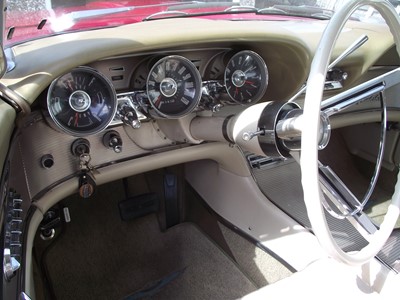Lot 330 - 1962 Ford Thunderbird