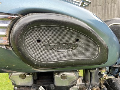 Lot 76 - 1952 Triumph Thunderbird