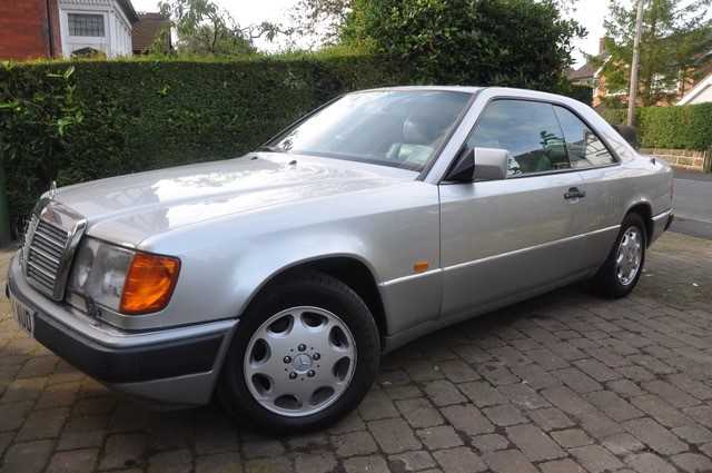 Lot 350 - 1992 Mercedes-Benz 320 CE
