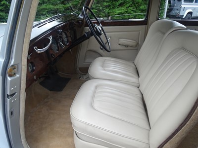 Lot 57 - 1947 Bentley MK VI Saloon