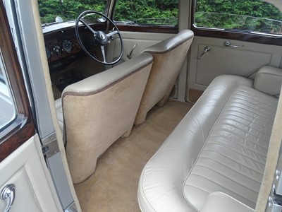 Lot 57 - 1947 Bentley MK VI Saloon