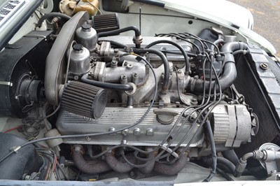 Lot 9 - 1975 MG B GT V8