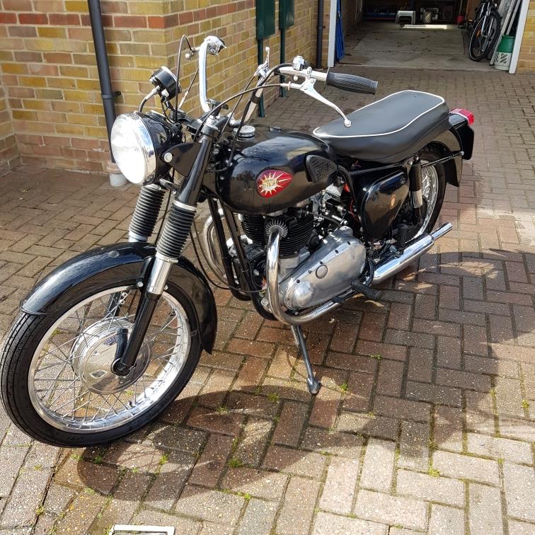 Lot 16 - 1961 BSA Golden Flash 650