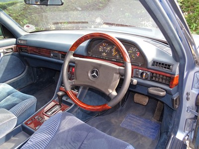 Lot 68 - 1986 Mercedes-Benz 560 SEL