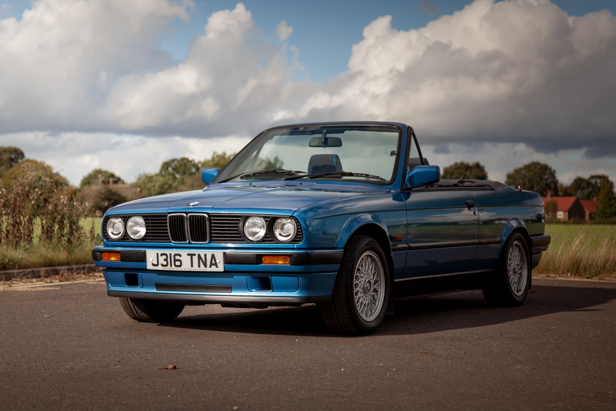 Lot 29 - 1992 BMW 318i Convertible Motorsport 'Design