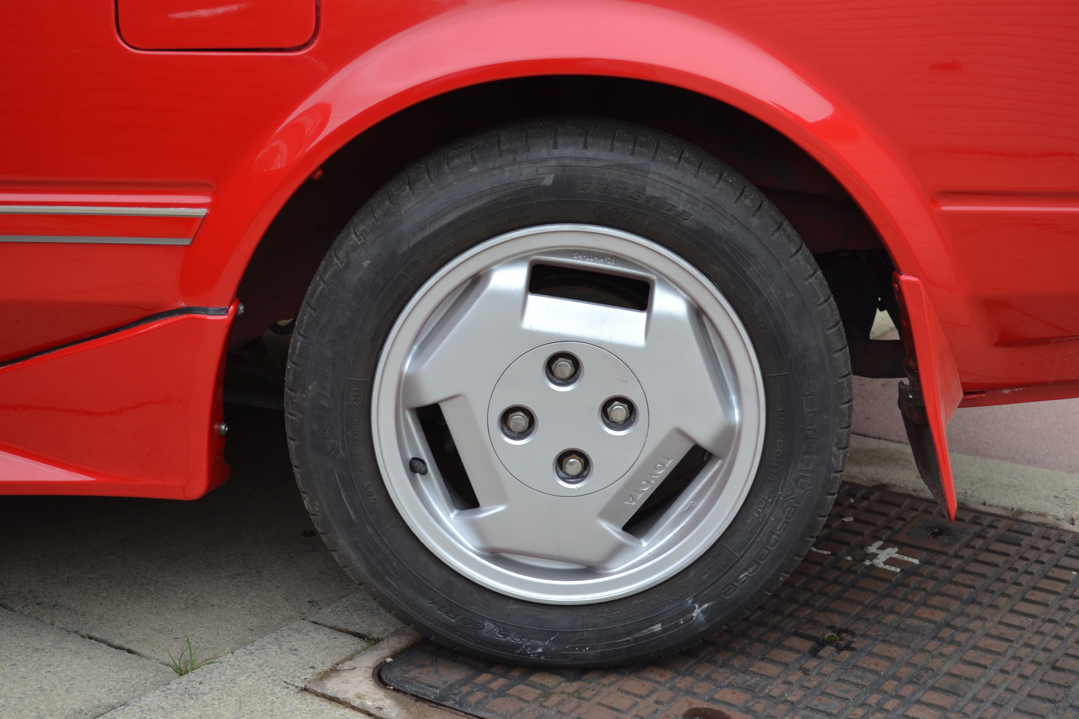 Lot 306 - 1986 Toyota MR2