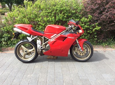 Lot 83 - 1998 Ducati 916