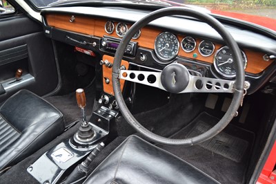 Lot 8 - 1966 Reliant Scimitar GT SE4