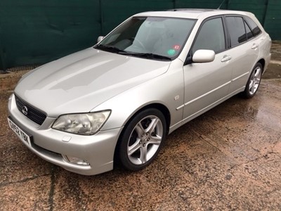 Lot 69 - 2003 Lexus IS300 Sport Cross