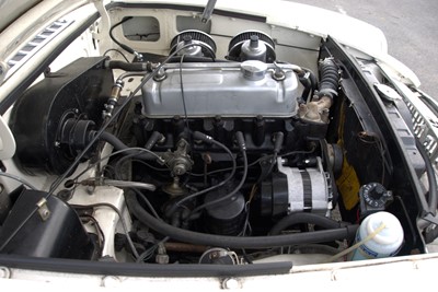 Lot 143 - 1972 MG B Roadster