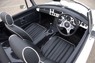 Lot 1972 MG B Roadster