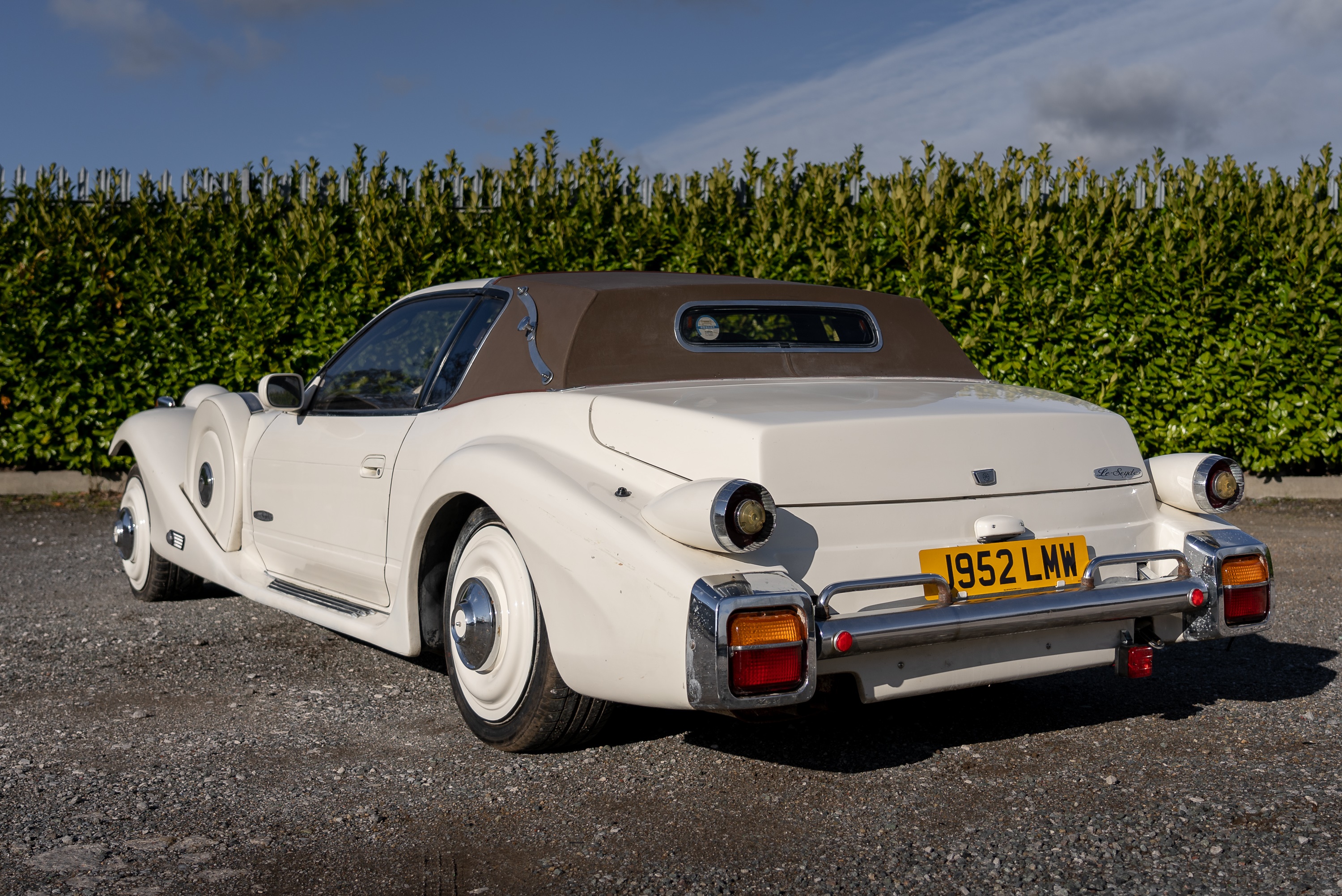 Mitsuoka Le Seyde