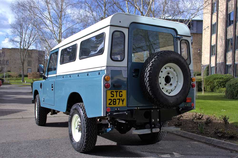 Lot 99 - 1983 Land Rover Series III 109