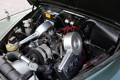 Lot 84 - 1968 Daimler V8-250