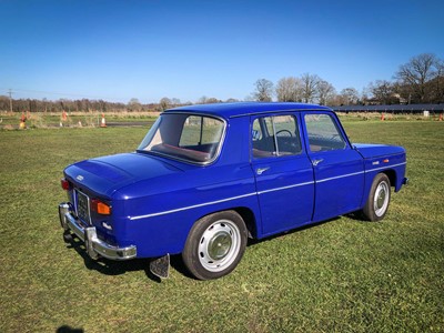 Lot 98 - 1971 Renault 8