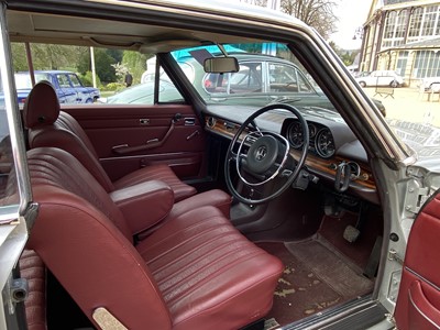Lot 93 - 1969 Mercedes-Benz 250 CE